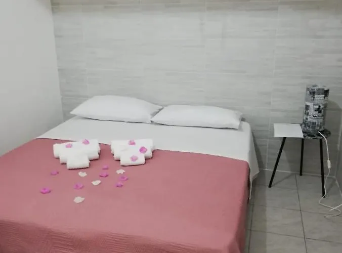 Li Salini Oda ve Kahvaltı