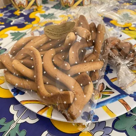 לינה וארוחת בוקר Li Salini